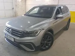 Cinza Usado 2023 VW Tiguan Allspace Life SUV | € 37.990