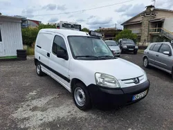 Branco Usado 2006 Peugeot Partner Monovolume | € 4.750