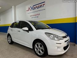 Branco Usado 2015 Citroën C3 PureTech Citadino | € 7.250 (Preço justo)