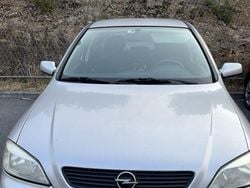 Usado 2001 Opel Astra Sedan | € 3.000 (Preço justo)