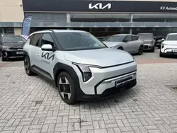 Cinzento Usado 2025 Kia EV3 4 SUV | € 41.500