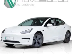 Branco Usado 2021 Tesla Model 3 Sedan | € 28.900 (Preço justo)