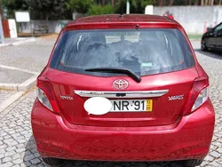 Usado 2013 Toyota Yaris Sedan | € 9.500