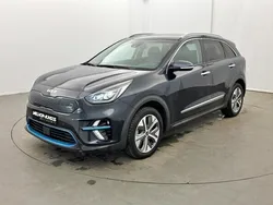 Azul Usado 2022 Kia e-Niro SUV | € 23.990 (Preço justo)