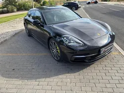 Preto Usado 2018 Porsche Panamera 4 Sedan | € 67.990