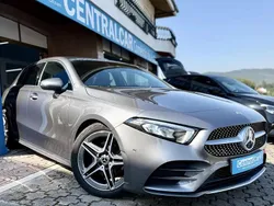Cinzento Usado 2019 Mercedes A200 AMG line | € 29.950 (Preço justo)