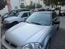 Cinzento Usado 1998 Honda Civic Citadino | € 2.500