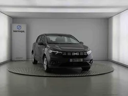 Cinzento Usado 2024 Dacia Sandero Expression Citadino | € 16.390 (Bom preço)