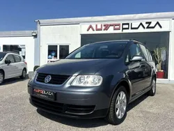 Cinzento Usado 2006 VW Touran Monovolume | € 8.900