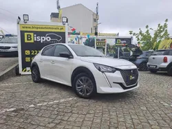 Branco Usado 2022 Peugeot e-208 Allure Citadino | € 20.997 (Preço elevado)