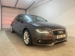 Cinzento Usado 2011 Audi A4 Exclusive Sedan | € 8.750 (Bom preço)