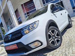 Branco Usado 2020 Dacia Logan Stepway Sedan | € 13.500
