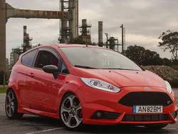 Usado 2013 Ford Fiesta ST Citadino | € 13.000