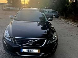 Usado 2011 Volvo XC60 R-Design SUV | € 13.700 (Preço justo)