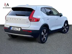 Branco Usado 2020 Volvo XC40 Momentum SUV | € 30.980 (Preço justo)