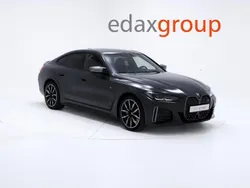 Cinzento Usado 2022 BMW i3 Citadino | € 47.490