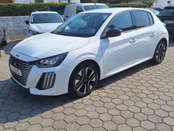 Branco Usado 2025 Peugeot 208 Allure Citadino | € 23.950 (Preço justo)