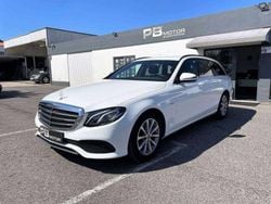 Branco Usado 2019 Mercedes E220 Citadino | € 45.500