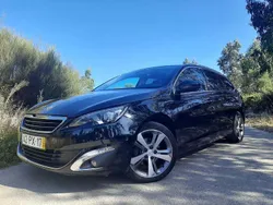 Usado 2015 Peugeot 308 Allure Sedan | € 11.500 (Preço justo)