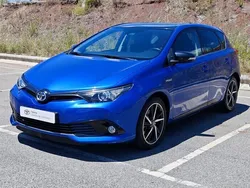 Azul (pintura metalizada) Usado 2018 Toyota Auris Sedan | € 16.990 (Bom preço)