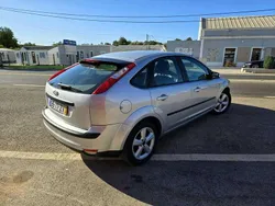 Cinza prata Usado 2005 Ford Focus Citadino | € 4.500 (Preço justo)