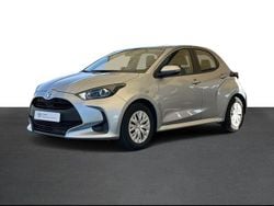 Cinza (pintura metalizada) Usado 2023 Toyota Yaris Comfort | € 17.750 (Preço justo)
