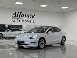 Branco pérola Usado 2019 Tesla Model 3 Sedan | € 24.890 (Preço elevado)