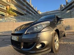 Usado 2011 Renault Scénic III Monovolume | € 4.300 (Bom preço)