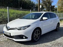 Usado 2017 Toyota Auris Sedan | € 13.500