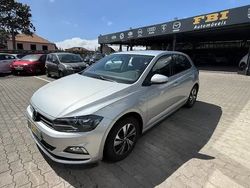 Cinzento Usado 2021 VW Polo Citadino | € 15.900 (Bom preço)