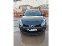 Usado 2008 Renault Clio III Sedan | € 2.500
