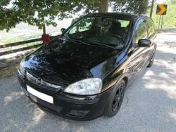 Preto Usado 2004 Opel Corsa | € 3.250