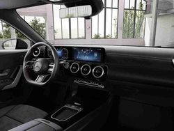 Branco Novo 2025 Mercedes A250 Citadino | € 55.575 (Caro)