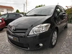 Preto Usado 2010 Toyota Auris Citadino | € 10.990 (Preço justo)