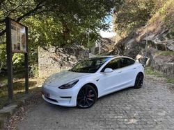 Branco Usado 2019 Tesla Model 3 Sedan | € 24.000 (Preço justo)