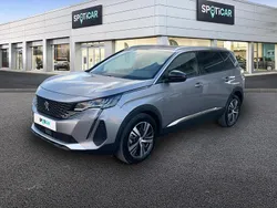 Cinzento Usado 2024 Peugeot 5008 Allure Monovolume | € 30.490 (Preço justo)