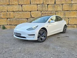 Branco Usado 2020 Tesla Model 3 Standard Range Sedan | € 22.000