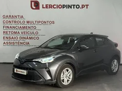 Cinza Usado 2021 Toyota C-HR Comfort SUV | € 25.950 (Preço justo)