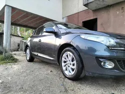 Cinzento Usado 2012 Renault Mégane III Citadino | € 6.500 (Preço justo)