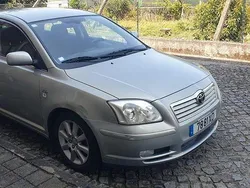 Usado 2004 Toyota Avensis Sedan | € 6.500 (Preço justo)