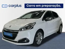 Branco Usado 2018 Peugeot 208 Style Citadino | € 14.900