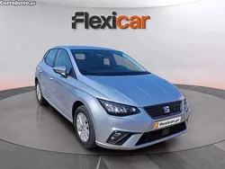 Cinza Usado 2022 Seat Ibiza Reference | € 13.890 (Preço justo)