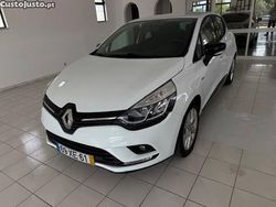 Branco Usado 2019 Renault Clio IV LIMITED Citadino | € 12.500 (Preço justo)