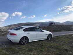 Branco Usado 2018 Jaguar XE Sedan | € 25.700 (Caro)