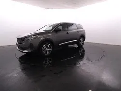 Cinzento Usado 2024 Peugeot 5008 Monovolume | € 34.900 (Preço justo)