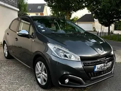 Cinzento Usado 2016 Peugeot 208 Citadino | € 7.999 (Bom preço)