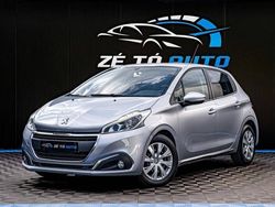 Branco Usado 2018 Peugeot 208 Style Citadino | € 12.900 (Preço elevado)