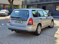 Cinza prata Usado 2002 Subaru Forester SUV | € 17.990