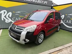 Vermelho Usado 2012 Citroën Berlingo Exclusive Monovolume | € 9.480