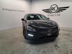 Azul Usado 2014 Volvo V60 Momentum Carrinha | € 13.490 (Preço elevado)